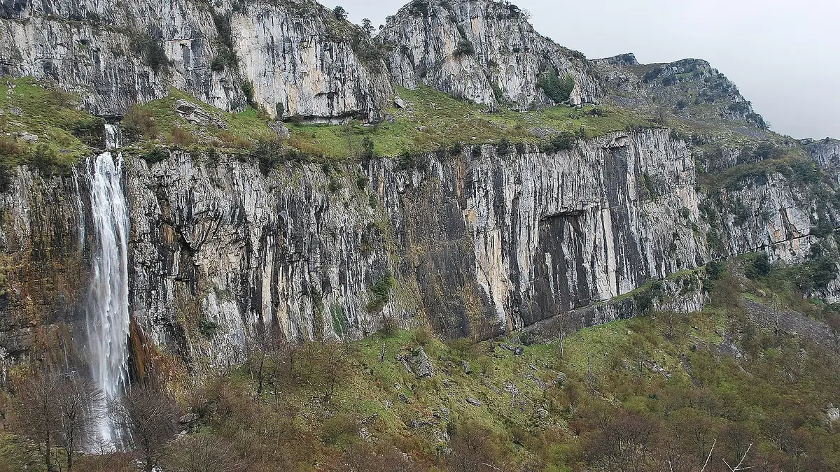 Mirador del nacimiento del río Asón