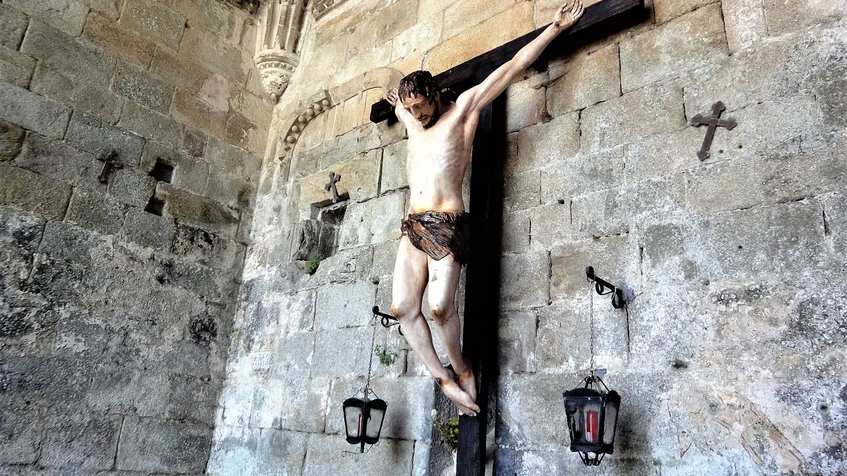 Ruinas de la Iglesia Antigua de Santa Mariña Dozo