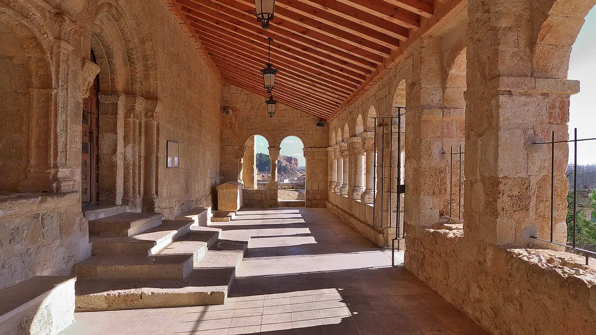 Iglesia de Santa María de El Rivero