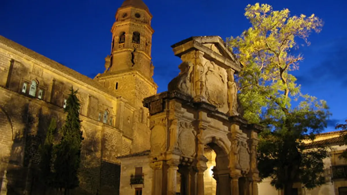 Paseo de las Murallas de Baeza