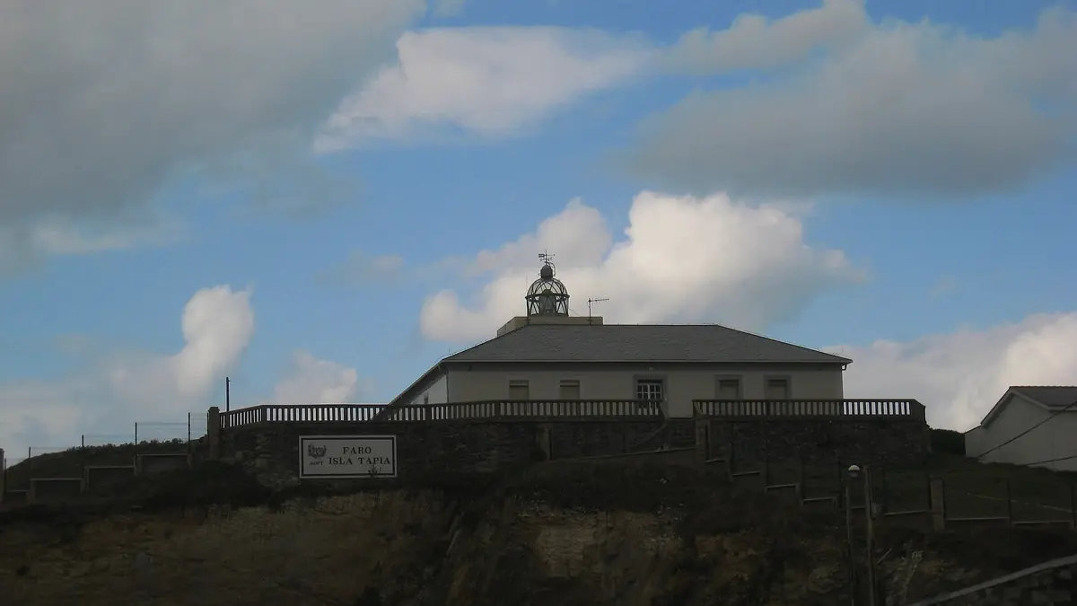 Faro Isla de Tapia