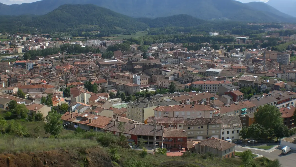 GARROTXA. Pujada al Volcà Montsacopa