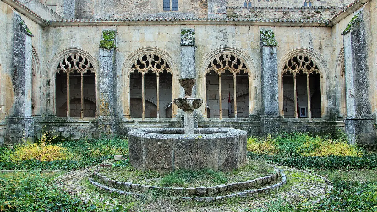 Ex-Colegiata de San Cosme y San Damián