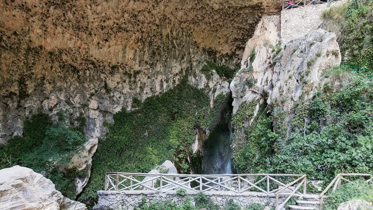 Paraje de TÍSCAR: Cascadas del Pilón Azul y Cueva del Agua. Castillo y Santuario de Tíscar (PN Sª Cazorla, Segura y Las Villas)
